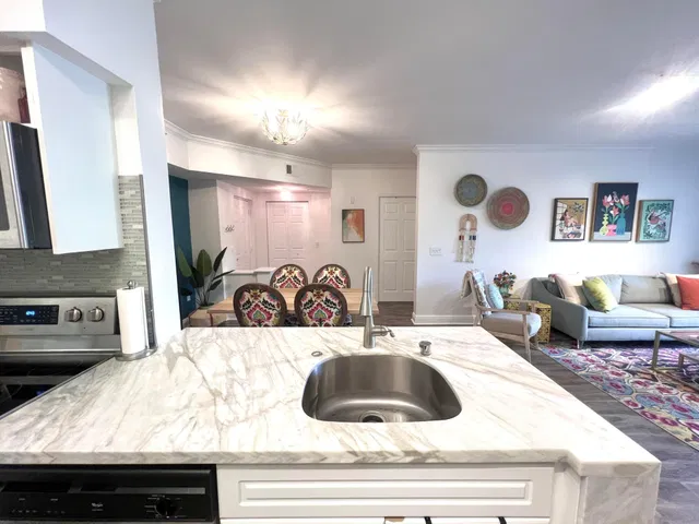 Unit 3307 photo 25