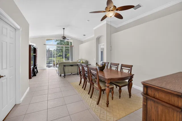Residence photo 11