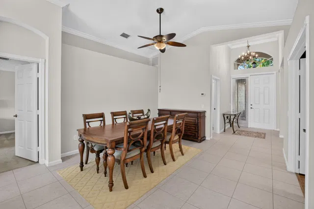 Residence photo 12