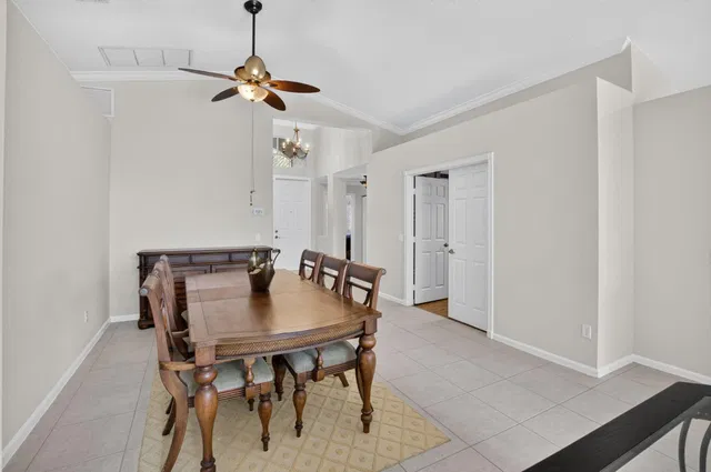 Residence photo 13