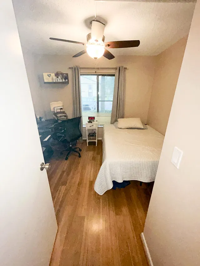 Unit C1 photo 14