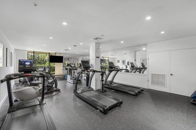 Unit T-1 photo 62