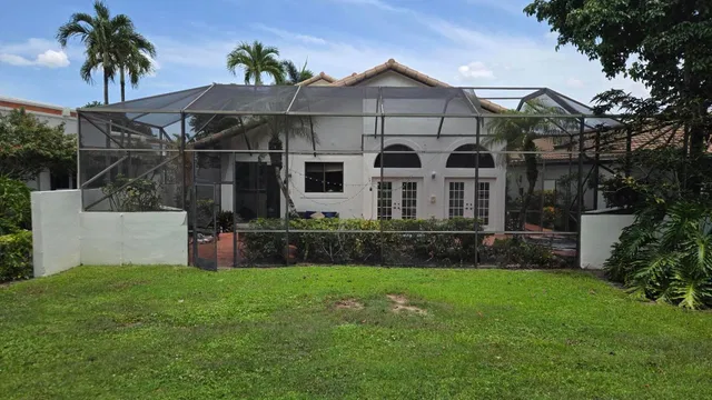 Residence photo 2