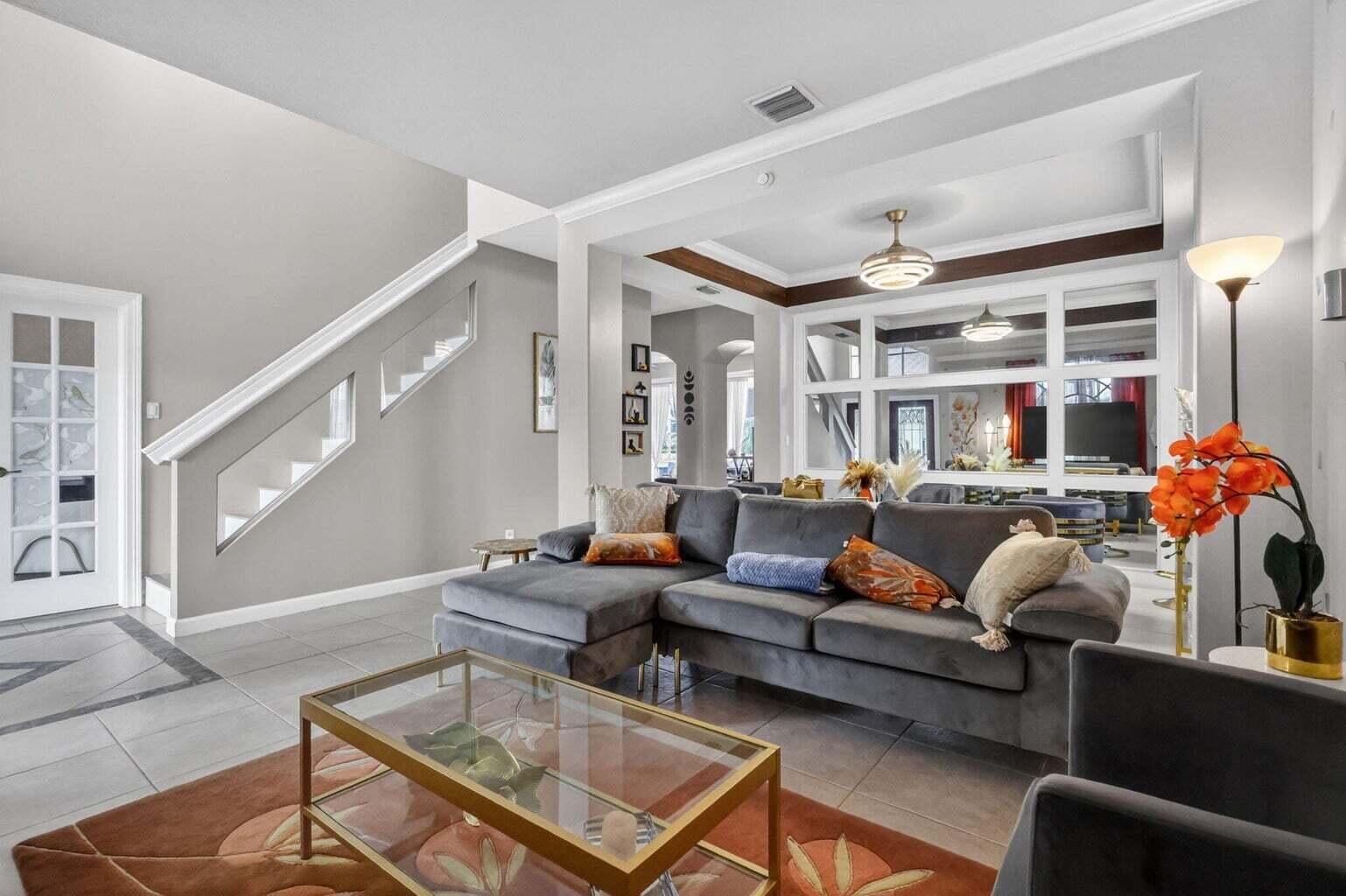 Residence photo 3