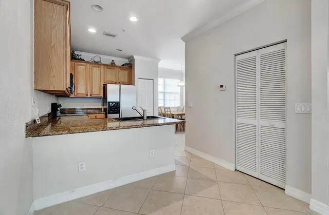 Residence photo 6
