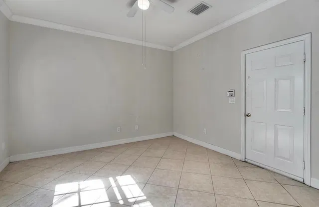 Residence photo 14