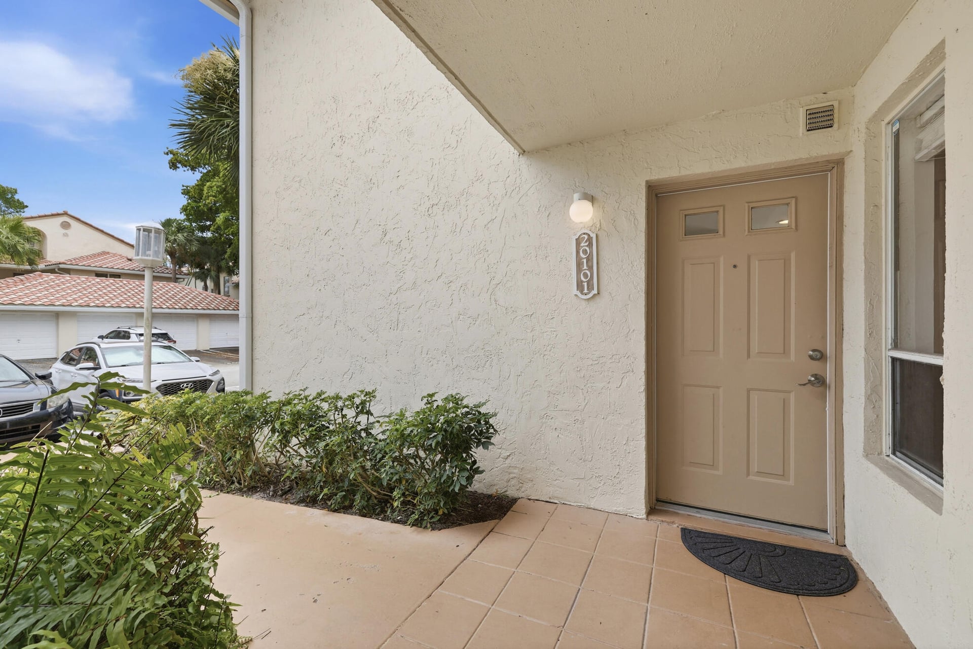 Residence photo 2