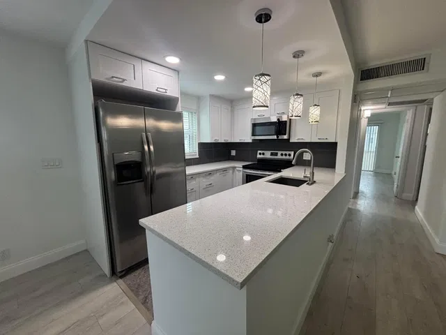 Residence photo 2