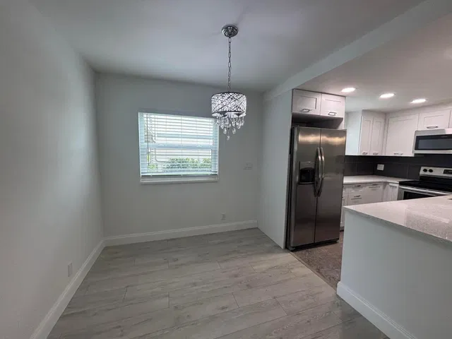 Residence photo 3