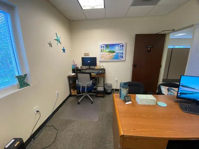 Unit 304 photo 5