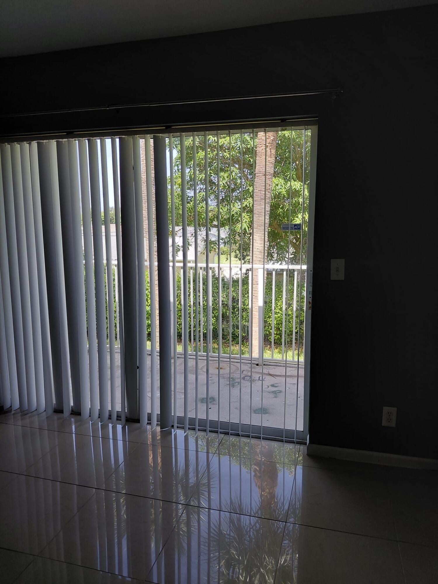 Residence photo 5