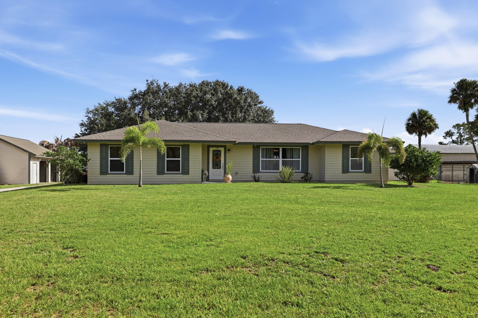 Residence photo 3