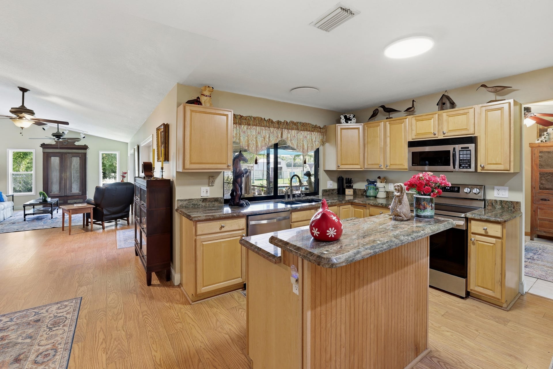 Residence photo 6