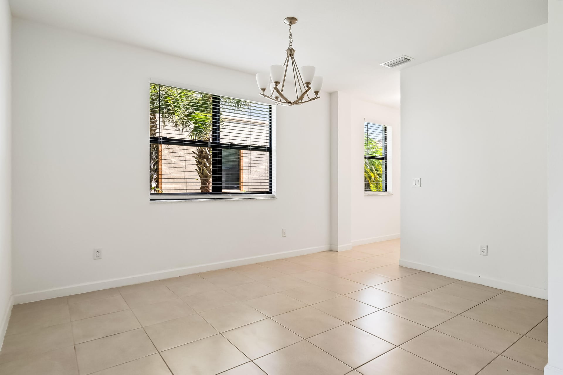 Residence photo 5