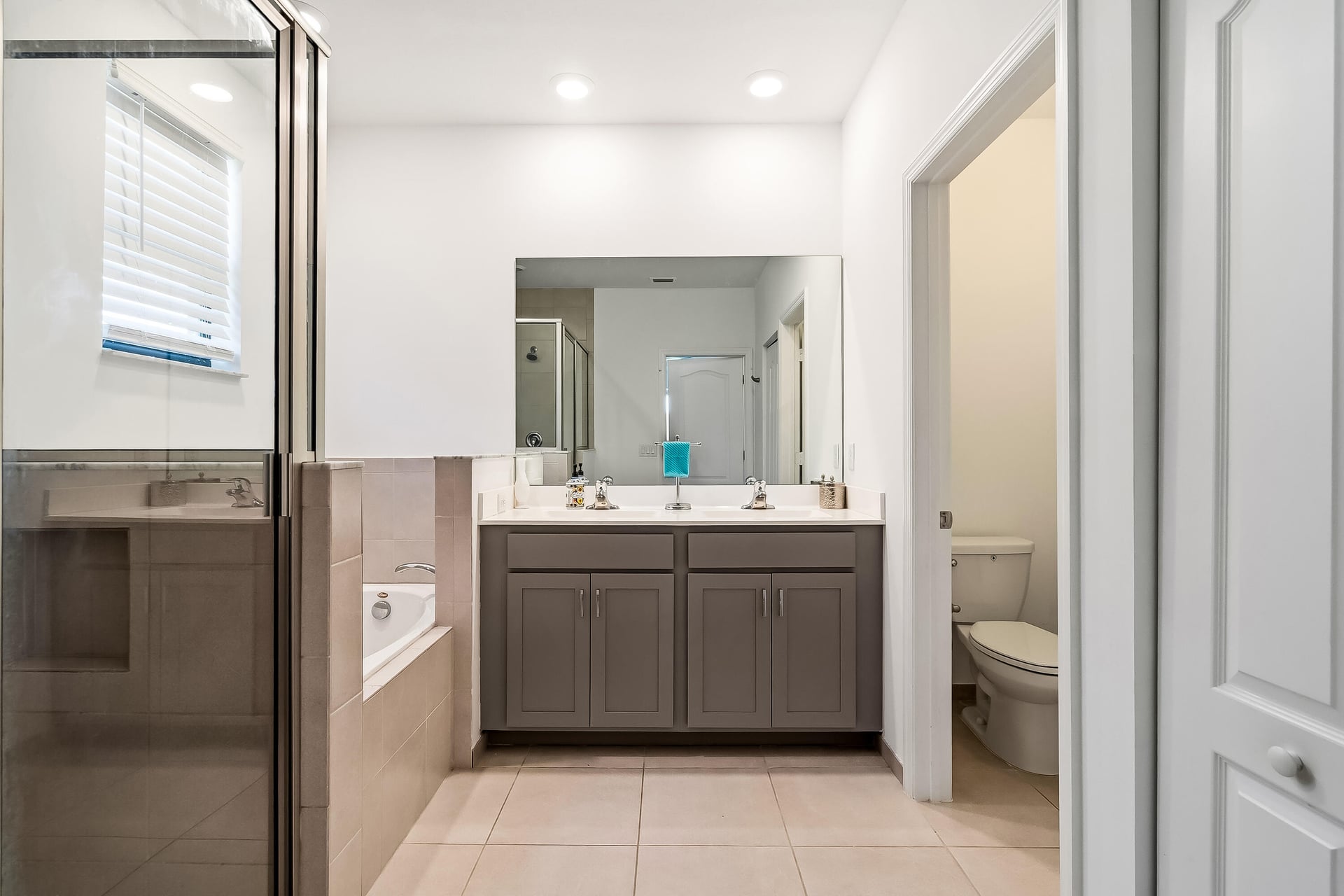 Residence photo 26