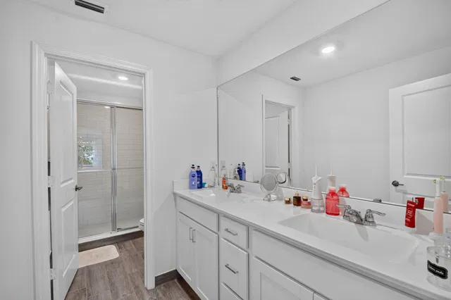 Residence photo 19
