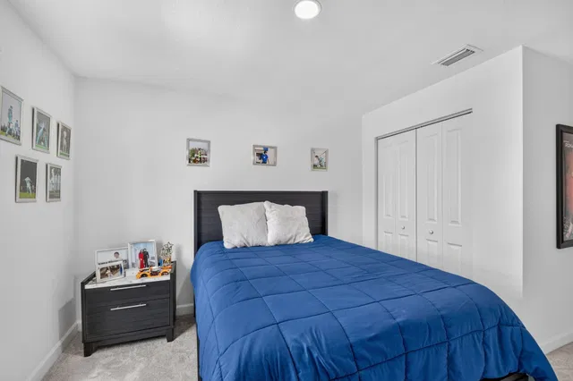 Residence photo 25
