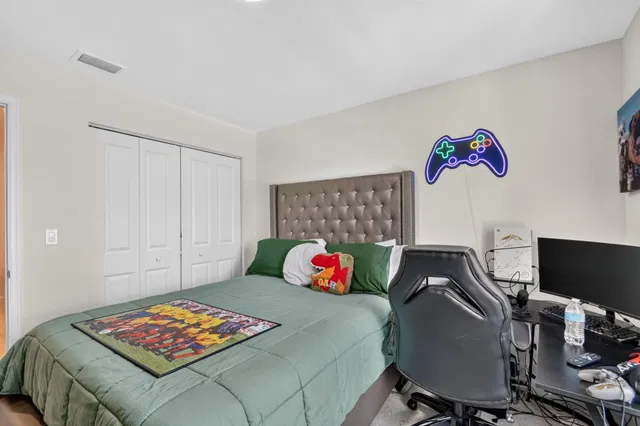 Residence photo 29