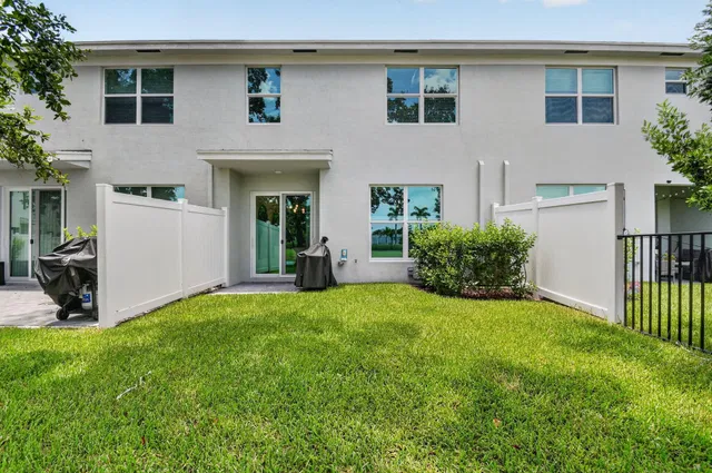 Residence photo 46