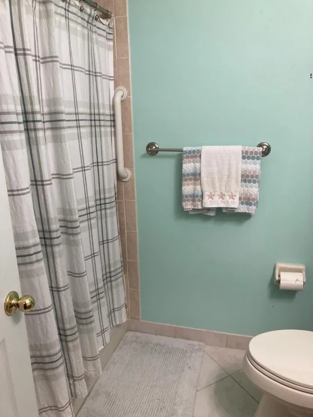 Unit 102 photo 8