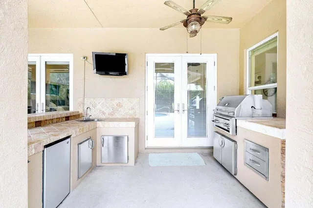 Residence photo 9