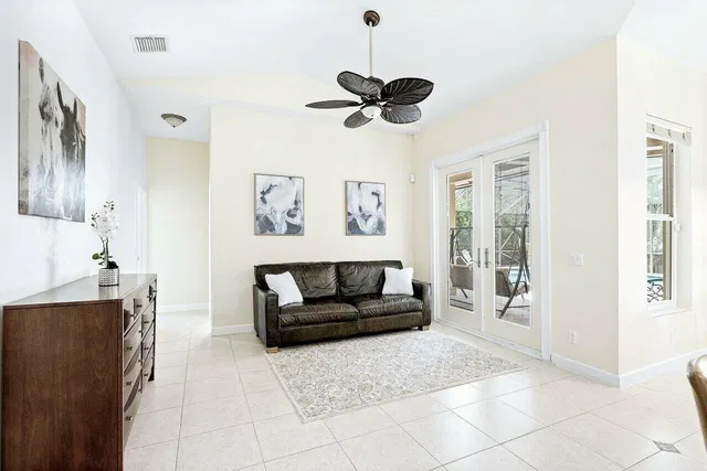 Residence photo 19