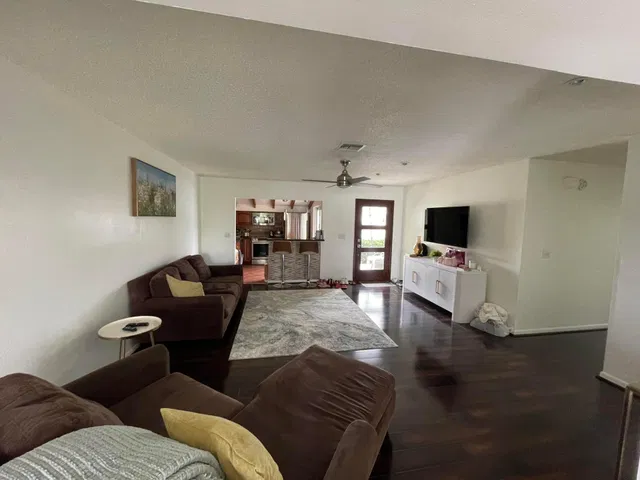 Residence photo 17