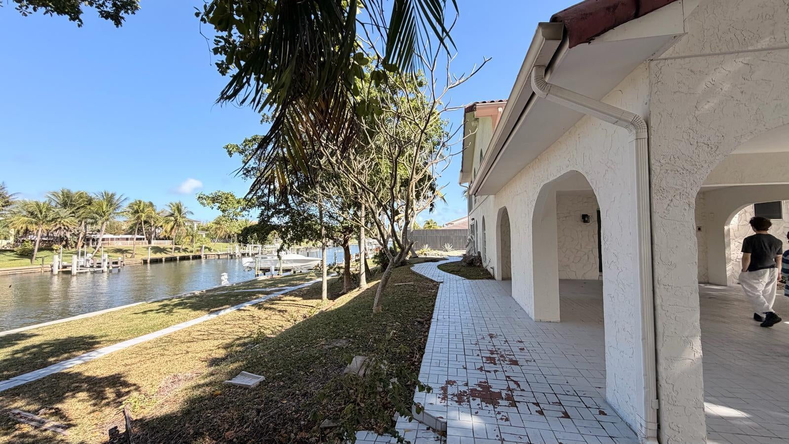 Residence photo 2
