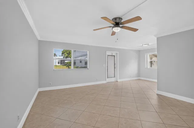 Residence photo 5