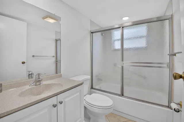 Residence photo 10