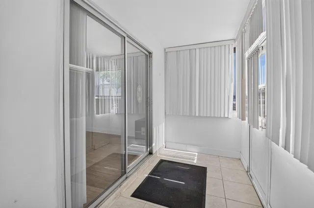 Residence photo 18