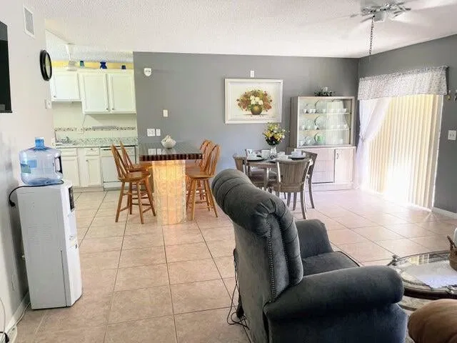 Unit C-1 photo 6
