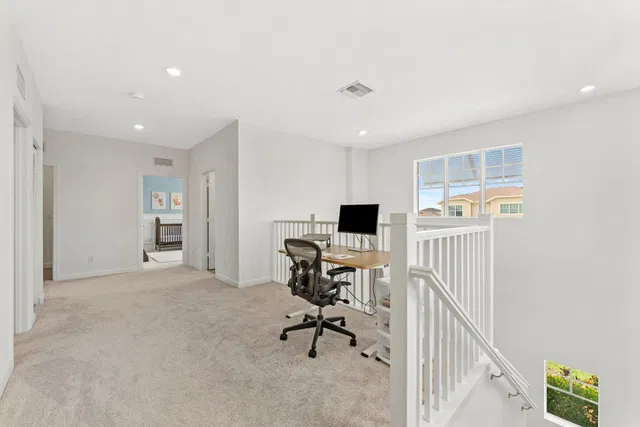  Residence photo 24