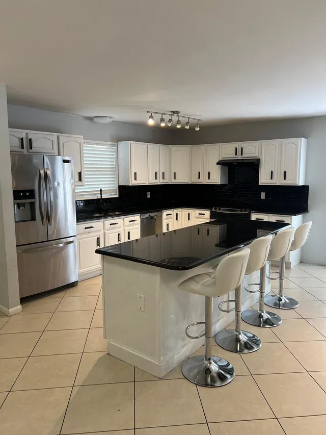 Residence photo 4