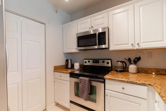 Residence photo 5