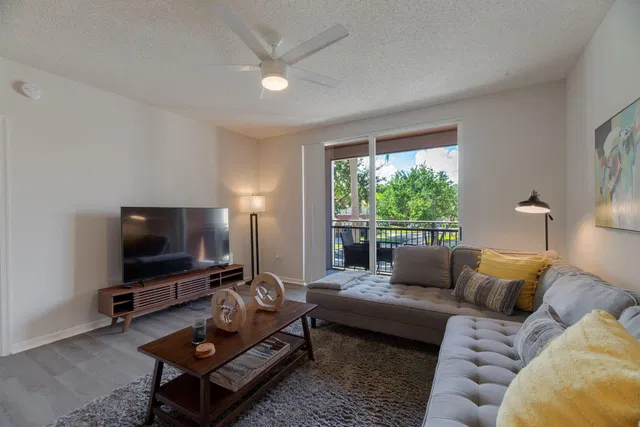 Residence photo 7