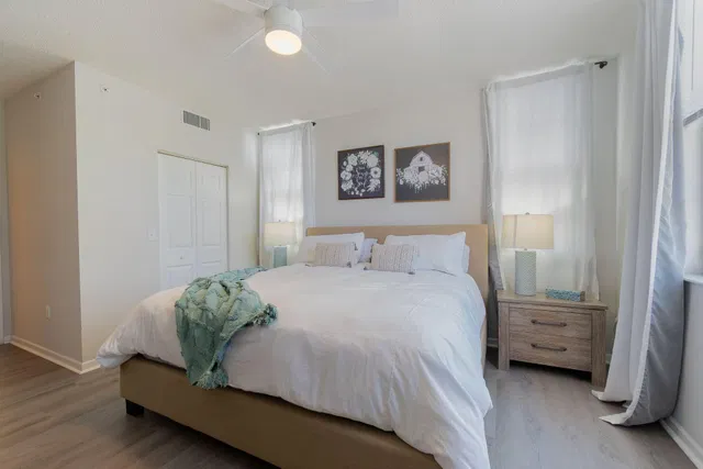 Residence photo 12