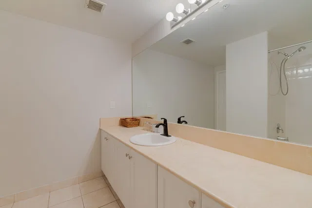 Residence photo 15