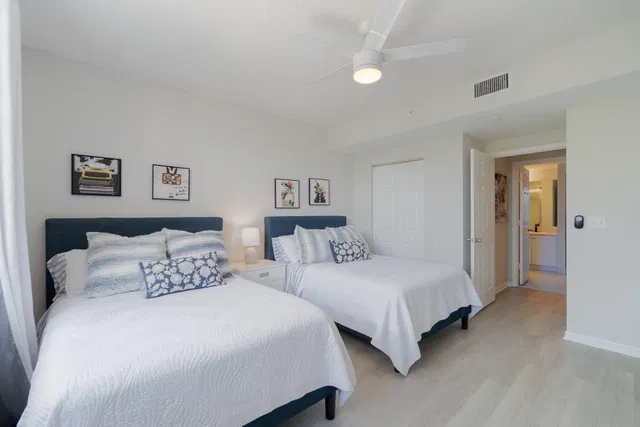 Residence photo 17