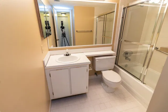 Unit D2 photo 19