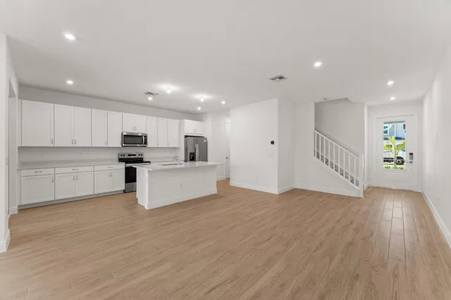 Residence photo 3