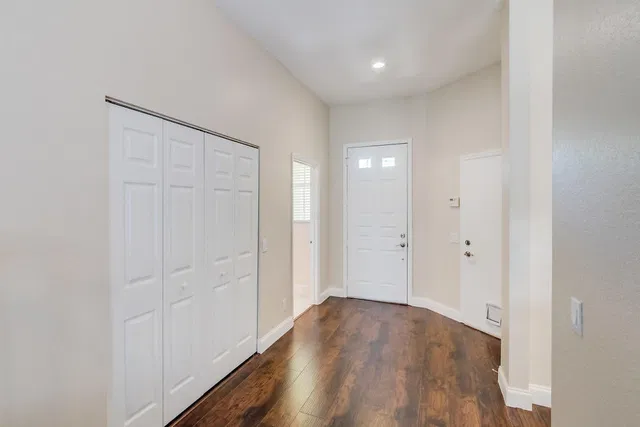 Residence photo 5