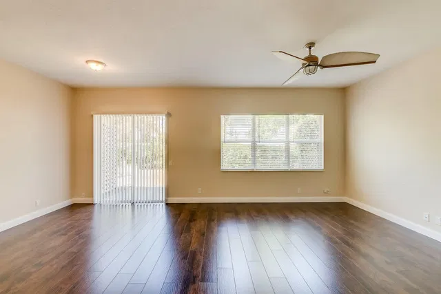 Residence photo 6