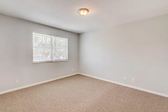 Residence photo 8