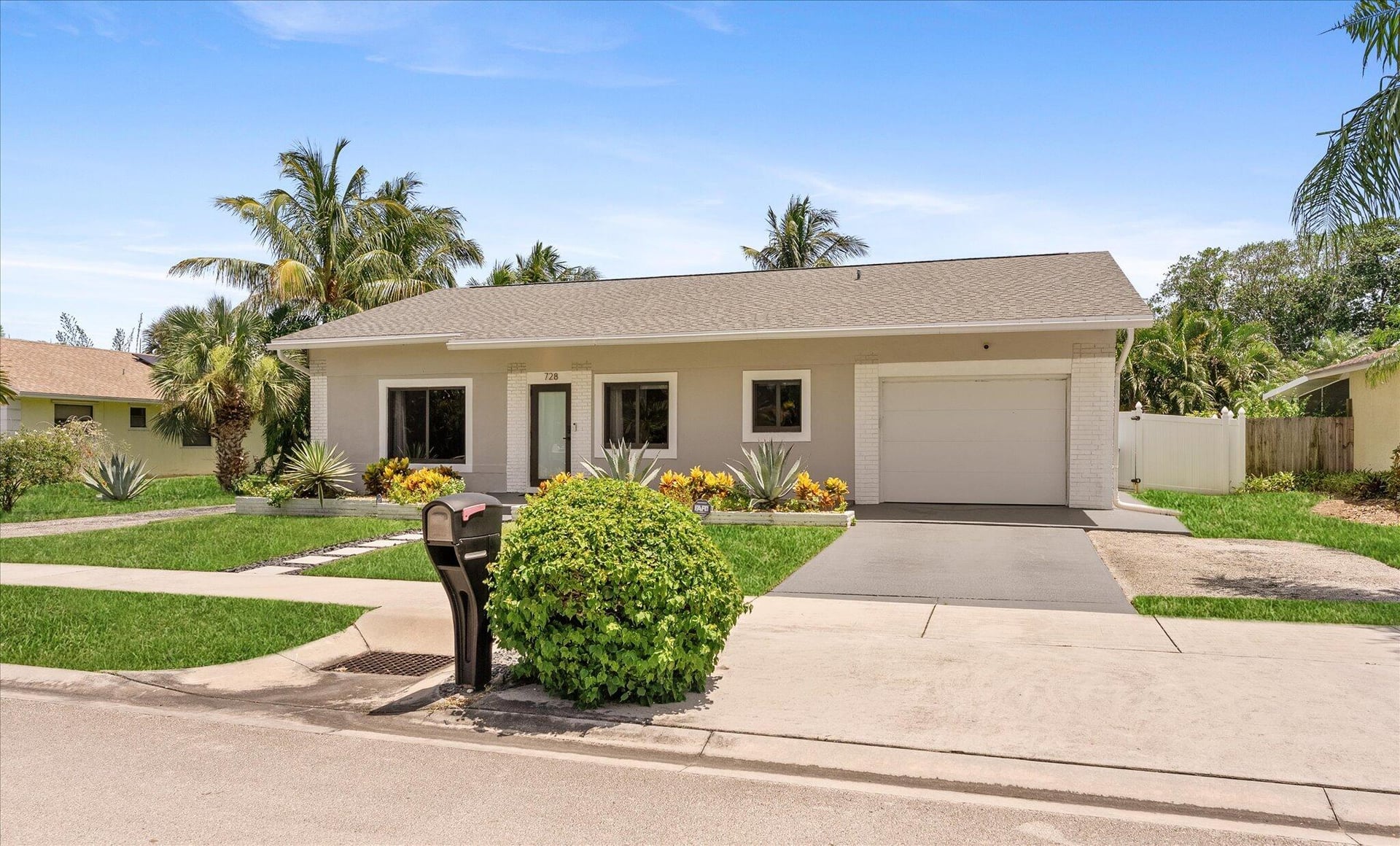 Residence photo 2