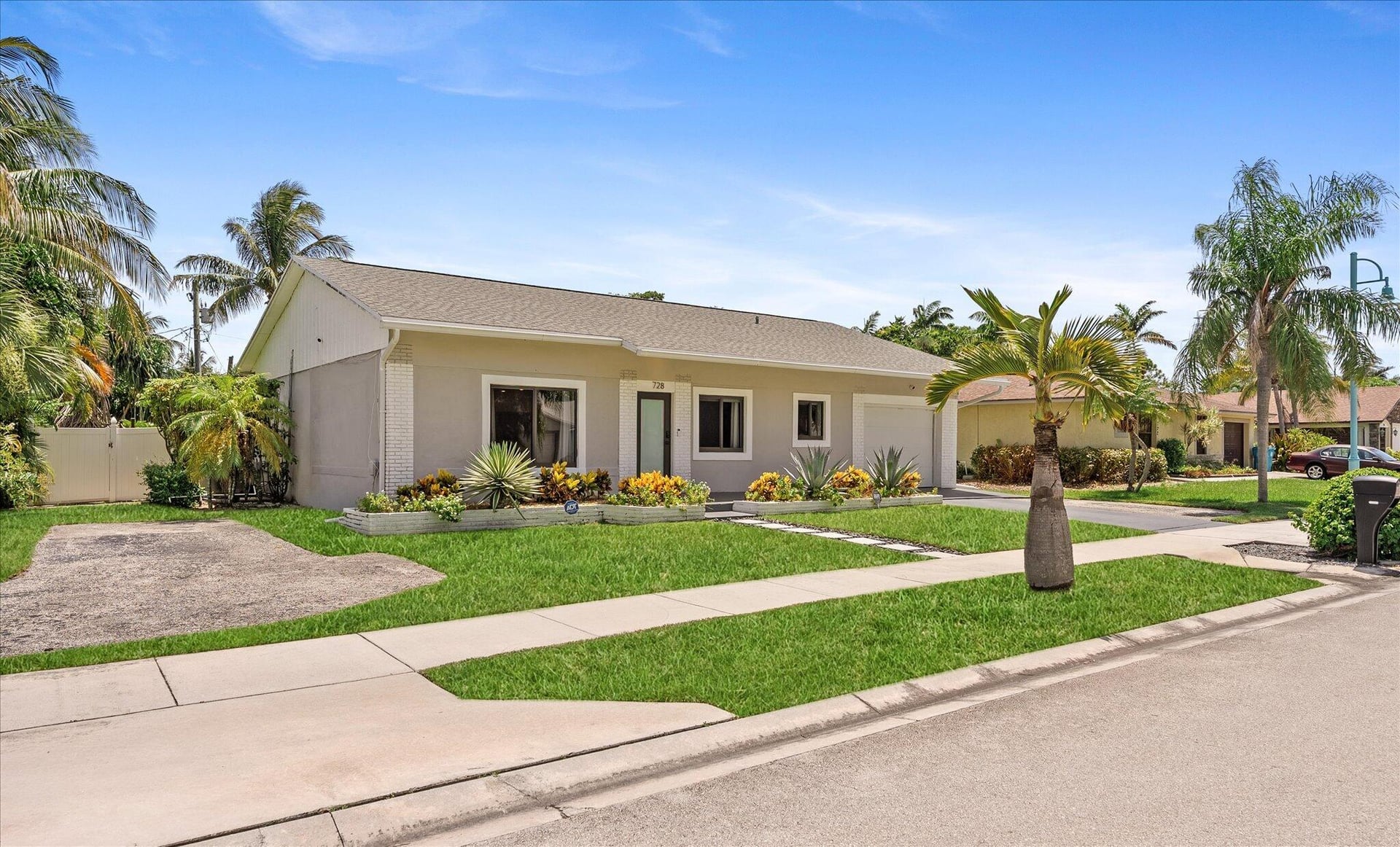 Residence photo 3