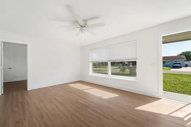 Residence photo 3