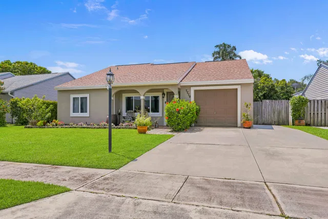 Residence photo 2