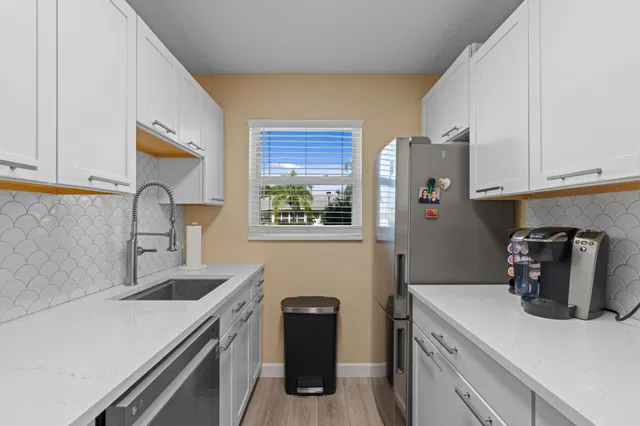  Unit C photo 9