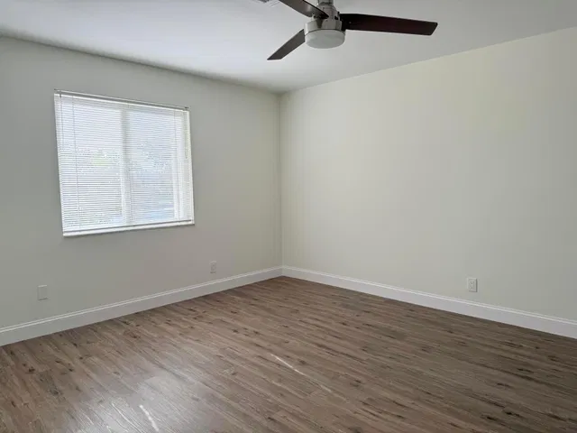 Unit 202 photo 15